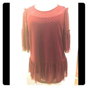 Excellent conditio burgundy polka dot pleione top